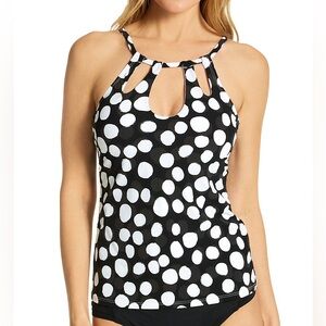 New La Blanca Keyhole Tankini Swim Top. Size 8